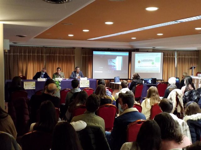 Más de 100 alumnos catalanes y gallegos intercambiarán conocimientos en Vigo en el XI Foro de Investigación Juvenil.