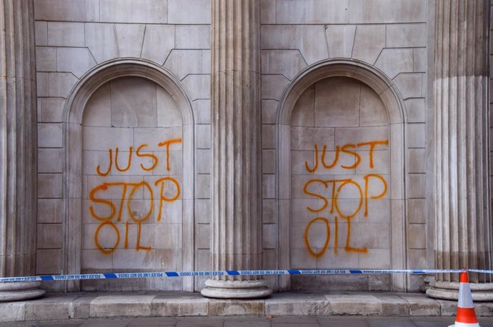 Pintada de 'Just Stop Oil' en la fachada del Banco de Inglaterra