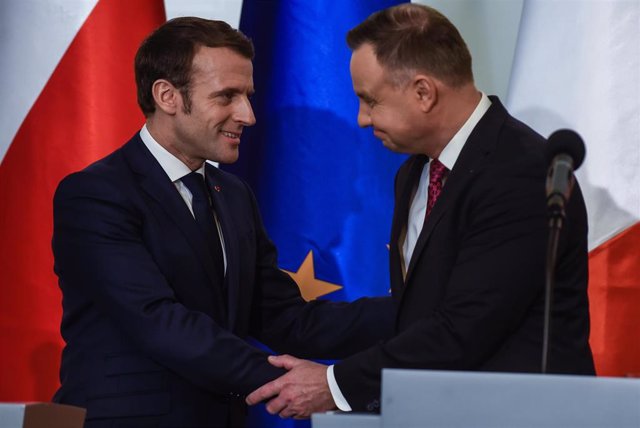 Archivo - El presidente polaco, Andrzej Duda, y su homólogo francés, Emmanuel Macron