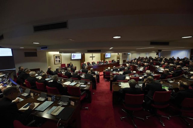 Los obispos españoles reunidos en la CXX Asamblea Plenaria de la CEE.