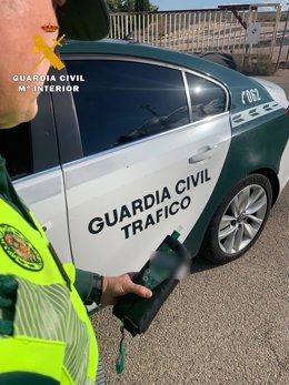 La Guardia Civil de Albacete investiga al conductor de un turismo que circulaba de forma temeraria y bajo la influencia de bebidas alcohólicas