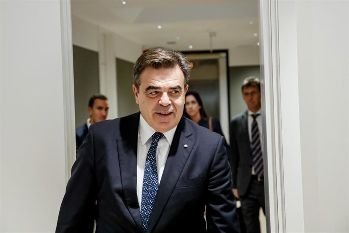 Archivo - El vicepresidente de la Comisión Europea, Margaritis Schinas, a su llegada a su reunión con la vicepresidenta primera y ministra de Asuntos Económicos y Transformación Digital, en la sede del Ministerio, a 21 de octubre de 2022, en Madrid (Esp