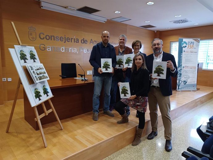 Presentación del del cómic Roblus y la historia del bosque de Espuña