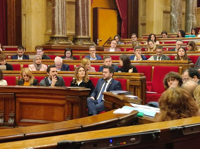 Sessió de control al Govern en el ple del Parlament