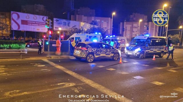 Accidente en la Ronda Urbana Norte en el que ha fallecido un repartidor de comida a domicilio.