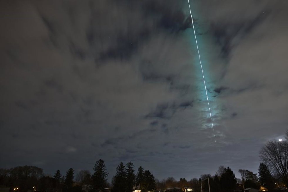 Esta fotografía de lapso de tiempo fue tomada por el astrónomo Robert Weryk cerca de su casa en Londres, Ontario, Canadá.