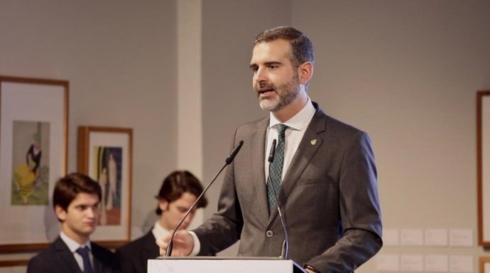 El consejero de Sostenibilidad, Medio Ambiente y Economía Azul, Ramón Fernández-Pacheco, en la apertura de los III Encuentros de Sensibilización y Sostenibilidad de ABC.