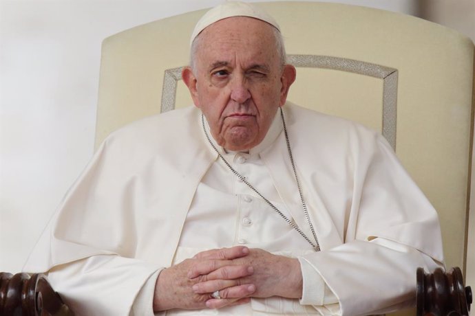 09 November 2022, Vatican, Vatican Citz: Pope Francis leads his Wednesday General Audience in St. Peter's Square at the Vatican. Photo: Evandro Inetti/ZUMA Press Wire/dpa