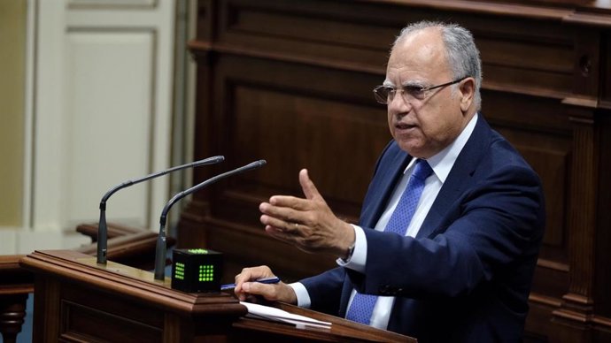 Archivo - El portavoz del Grupo Parlamentario de ASG, Casimiro Curbelo