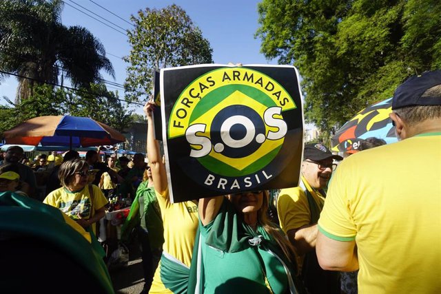 Manifestación golpista de partidarios de Jair Bolsonaro, en Sao Pualo, Brasil.