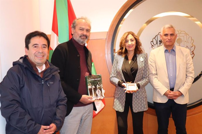 Garamendi se ha reunido con los gobernadores regionales de Los Lagos, O'Higgins y Atacama