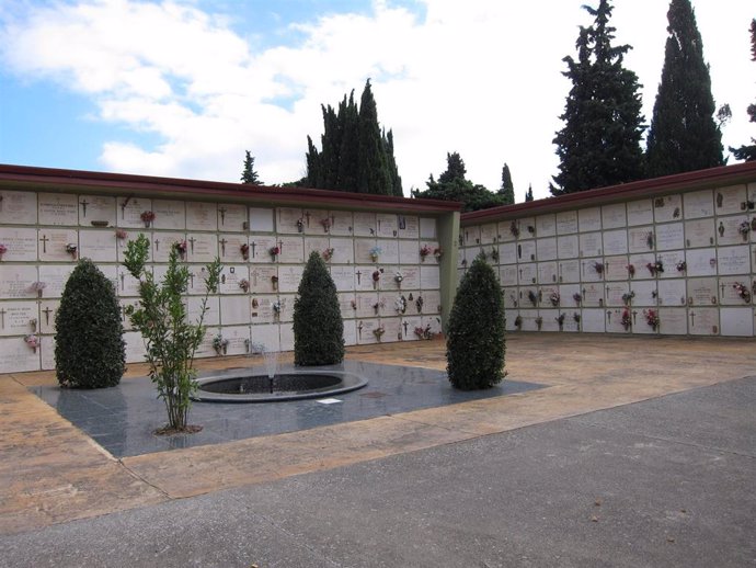 Archivo - Cementerio municipal de Logroño