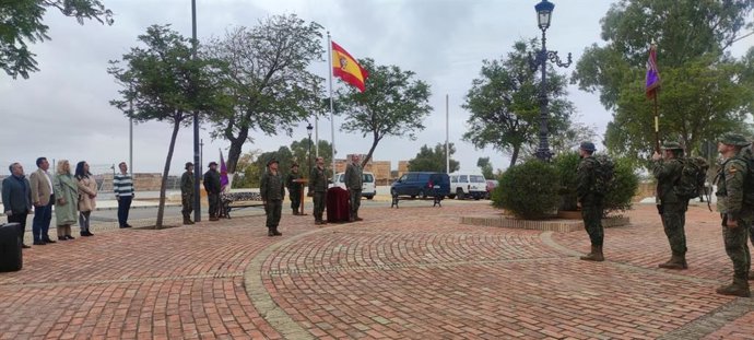 La marcha militar Camino de San Fernando en Alcalá