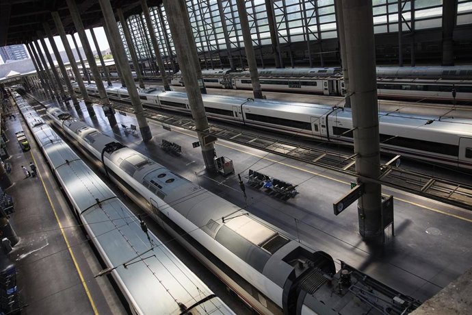 Archivo - Vista general de la estación de Ave Madrid - Puerta de Atocha, a 8 de agosto de 2022, en Madrid 