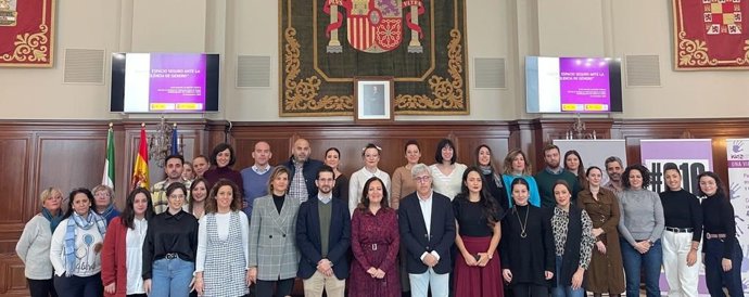 El Gobierno acoge una formación para promocionar los recursos de la Administración a la compañía Clece