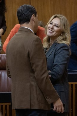 La Consejera de Economía, Hacienda y  Fondos Europeos Carolina España Reina saluda al Presidente de la Junta de Andalucía Juanma Moreno tras presentar los presupuestos para Andalucía para el 2023, a 23 de Noviembre de 2023 en Sevilla, Andalucía, España.