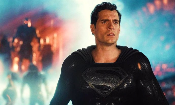 Archivo - Warner quiere a Henry Cavill como Superman en la nueva era del Universo DC