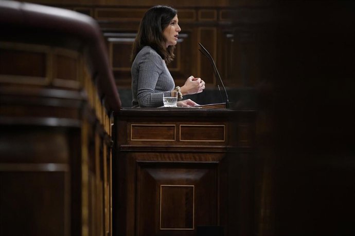La líder de Podemos y ministra de Derechos Sociales, Ione Belarra, en una sesión plenaria en el Congreso de los Diputados.
