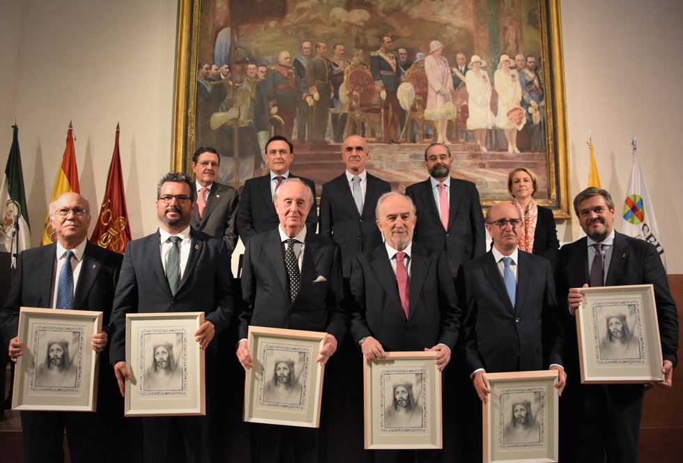 González de Lara (CEA), Villamandos o Santiago Muñoz homenajeados en los Premios 2022 de la Fundación Universitaria CEU