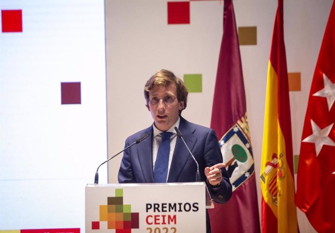 El alcalde de Madrid, José Luis Martínez-Almeida, en los premios CEIM