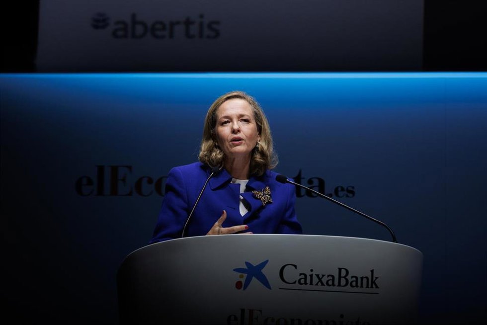 La vicepresidenta primera y ministra de Asuntos Económicos y Transformación Digital, Nadia Calviño, en la XII Edición de los Premios La Noche de la Economía en el CaixaForum Madrid, a 23 de noviembre de 2022, en Madrid (España). 