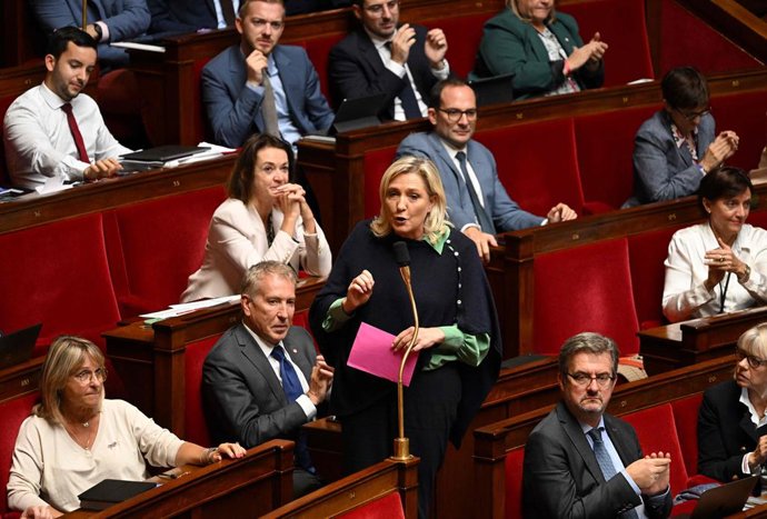 Archivo - 19 October 2022, France, Paris: Marine Le Pen (C), leader of France's far-right Rassemblement National (RN) party and member of parliament, speaks during a budget debate of public finances 2023-2027 at the National Assembly in Paris. Photo: Em