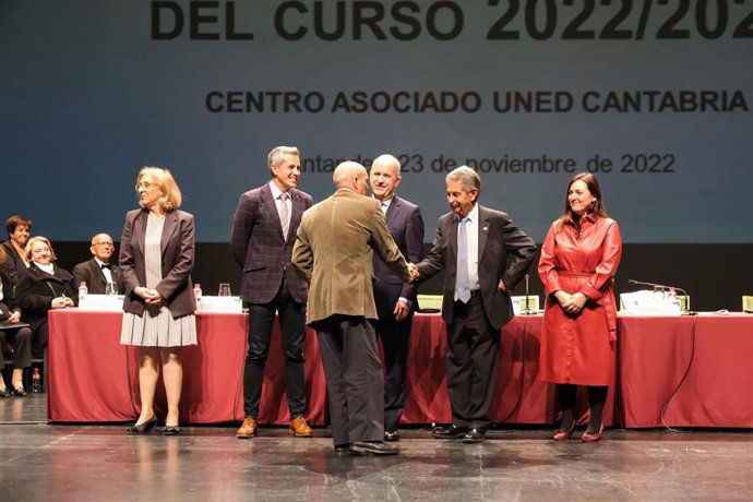 El presidente de Cantabria, Miguel Ángel Revilla, en la apertura del curso académico 2022-2023 de la UNED