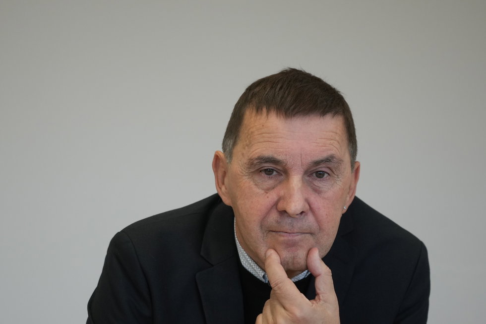 El coordinador general de EH Bildu, Arnaldo Otegi, durante una entrevista para Europa Press en la sede de EH Bildu, a 22 de noviembre de 2022, en Bilbao, Vizcaya, País Vasco (España).