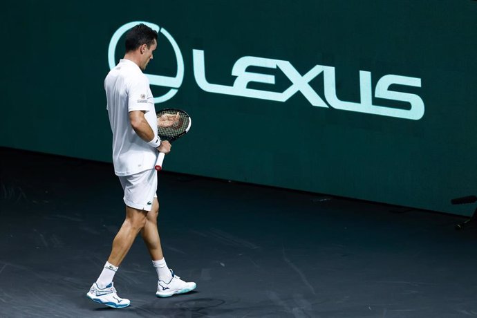 Roberto Bautista durante su partido de cuartos de final de las Finales de la Copa Davis 2022 ante el croata Borna Coric