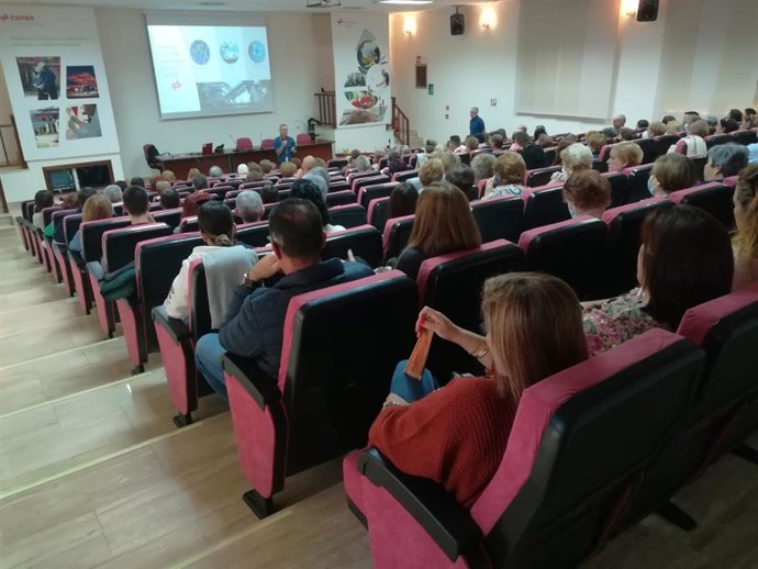 El Parque Energético La Rábida de Cepsa recibe la visita de 580 onubenses en sus jornadas de puertas abiertas.
