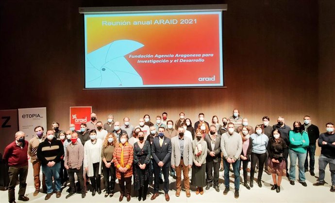 Fotografía de grupo de los investigadores ARAID.