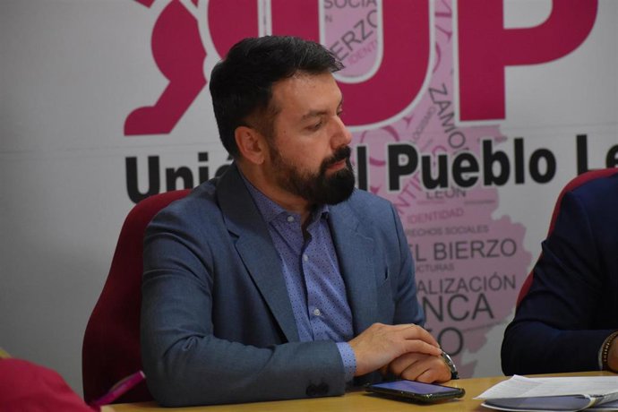 El procurador berciano de UPL José Ramón García.