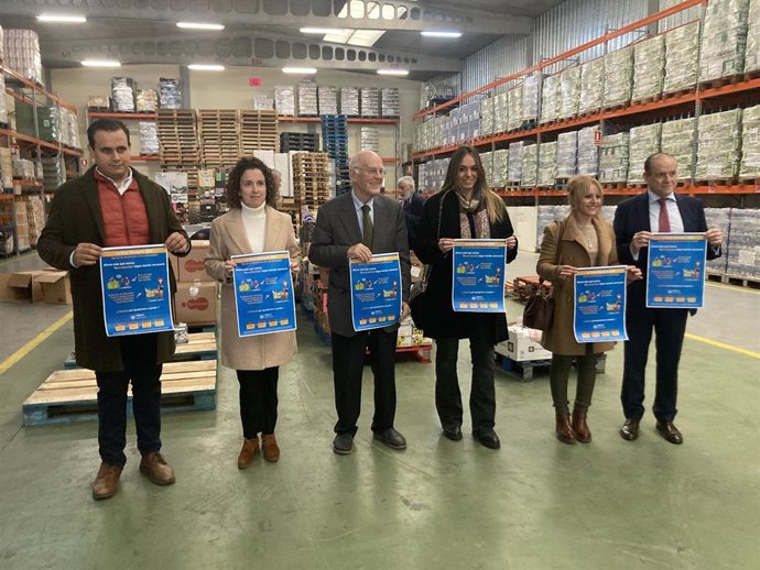 David Tapia, de Lupa (i), Laura del Palacio, Mercadona, Jesús Mediavilla, Paula Bayón, de Carrefour, Judith Martínez, de Lupa, y José Antonio Lobato, El Corte Inglés.