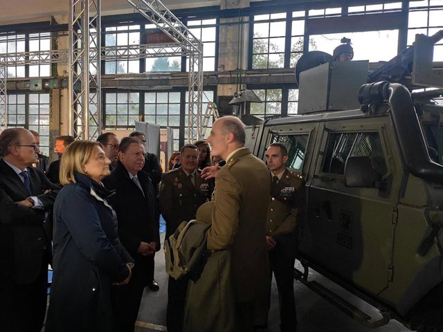 Una treintena de empresas de defensa exhiben en La Vega las potencialidades del sector.