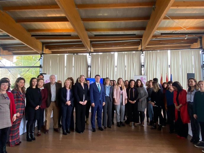 Mañueco muestra su "compromiso irrenunciable" con la violencia de género donde CyL es "referente"