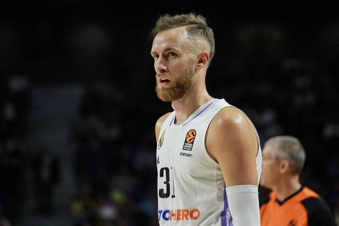 Dzanan Musa durante un partido con el Real Madrid