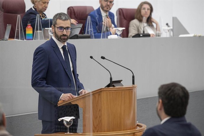 Archivo - El portavoz del Grupo Parlamentario Socialista, Francisco Lucas