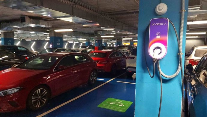 Un punto de recarga eléctrica de Endesa X Way