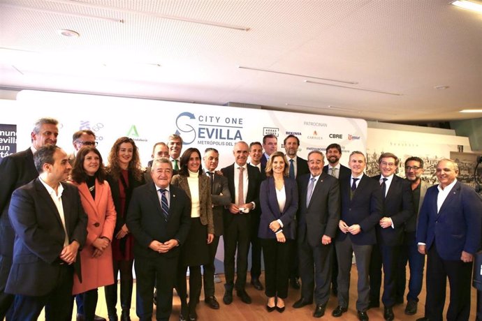 Presentación de unas jornadas para atraer inversores privados internacionales en el área metropolitana.