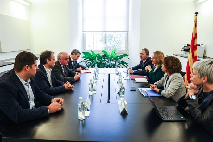 La reunió entre la consellera d'Economia i Hisenda de la Generalitat, Natlia Mas, i agents econmics i socials de Girona