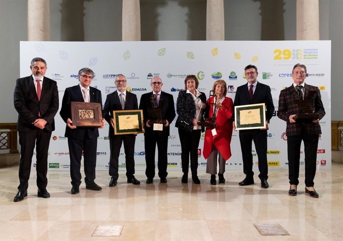 Concluyen en Palma las jornadas de Anepma, con un reconocimiento a la exministra Cristina Narbona.