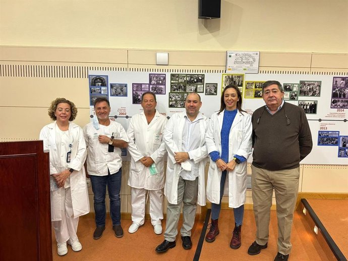 El Hospital de Antequera (Málaga) realiza una mesa redonda sobre el uso adecuado de antibióticos.