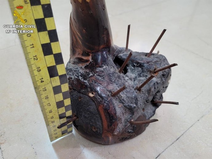 Detenido un hombre por propinar una brutal paliza a otro en plena calle con un bastón modificado