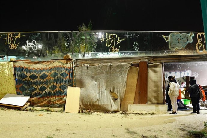 Cruz Roja encuentra a 128 personas sin techo en Zaragoza.
