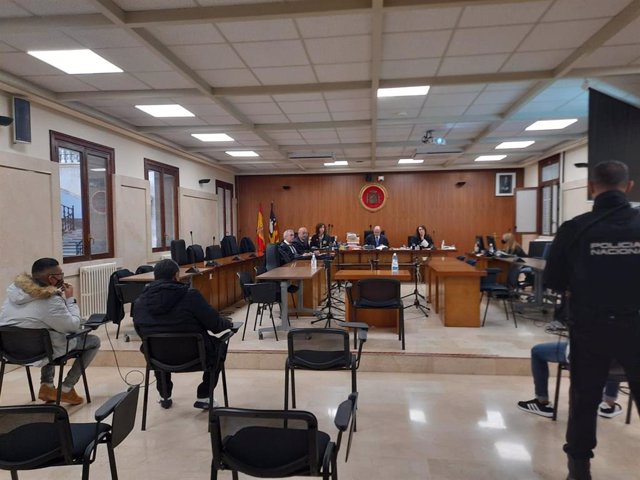 Acusados durante la vista previa en la Audiencia Provincial de Baleares.