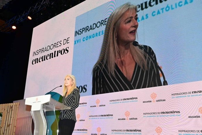 La consejera de Desarrollo Educativo y Formación Profesional, Patricia del Pozo, en el XVI Congreso de Escuelas Católicas 'Inspiradores de encuentros' celebrado en Granada.