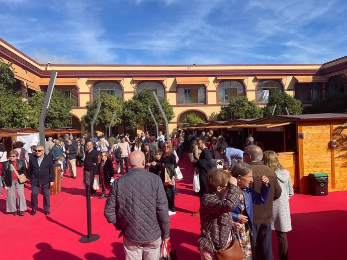 Feria de productos locales 'Sabores de la Provincia' en el patio de la Diputación en 2022.