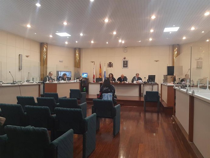 Archivo - Juicio a la acusada de apropiarse de dinero de su madre, en estado de dependencia