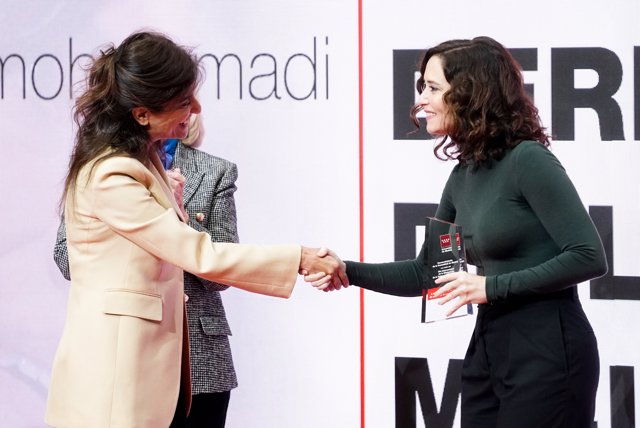 almarés de los premios entregados hoy por la Comunidad de Madrid con motivo del Día Internacional para la Eliminación de la Violencia contra la Mujer.