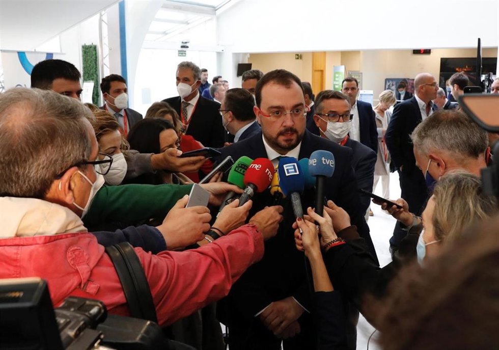 Archivo - El presidente del Principado, Adrián Barbón
